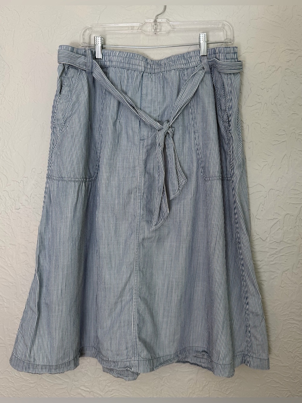 Lands’ End Womens Skirt Midi Large Pull On Fabric Belt Blue White Stripe Pockets - Picture 2 of 13
